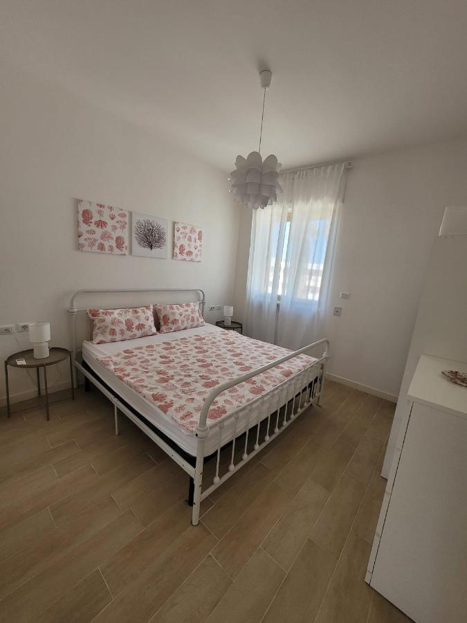 Appartamento Eleni 50M Spiaggia & Shopping Lido Marini Exterior photo